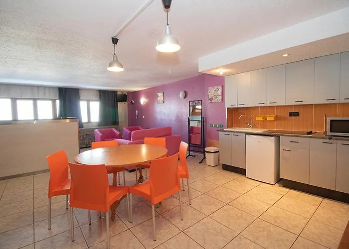 Apartaments Turistics Natural Suites Manzano 3000